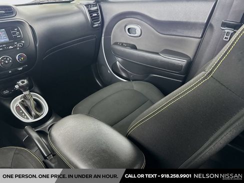 Used 2016 Kia Soul + FWD image 21