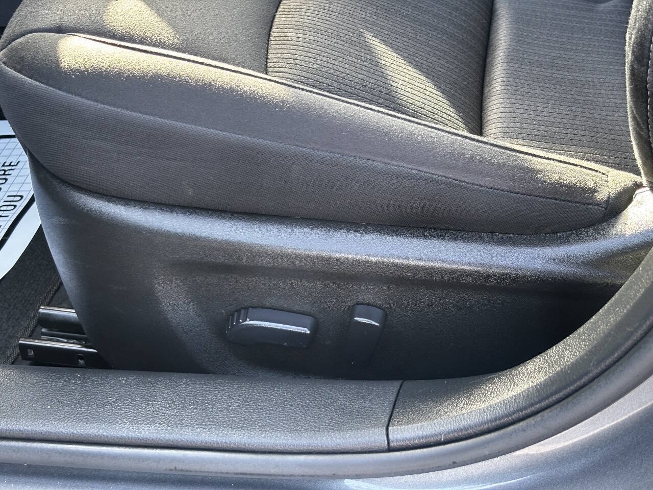 Used 2024 Nissan Altima 2.5 SV FWD image 12