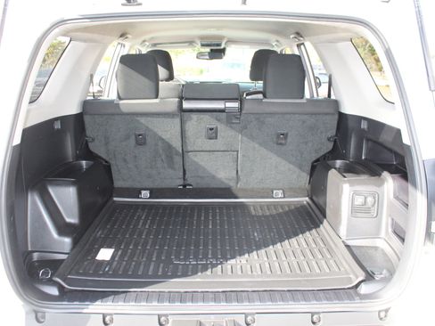 Used 2020 Toyota 4Runner SR5 image 28