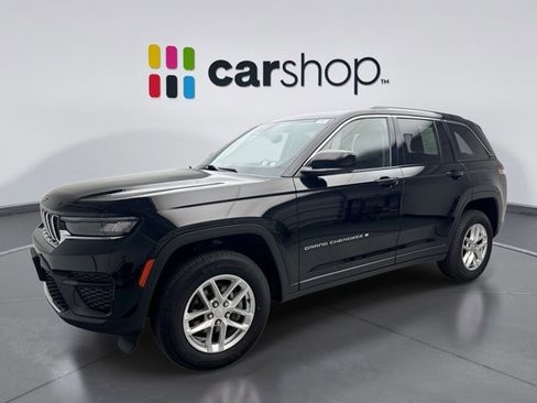 Used 2023 Jeep Grand Cherokee Laredo AWD/4WD image 1