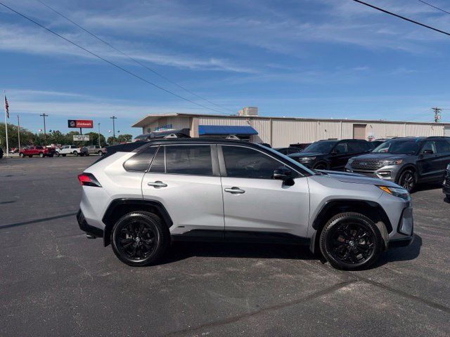 Used 2023 Toyota RAV4 XSE AWD/4WD image 7