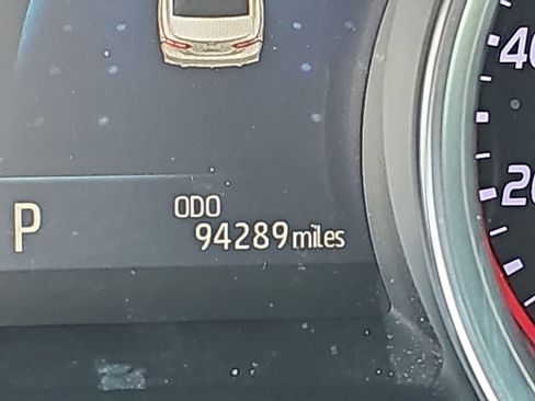 Used 2018 Toyota Camry XSE image 12