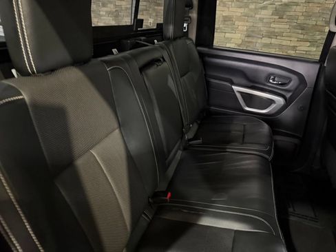 Used 2016 Nissan Titan PRO-4X w/ Pro-4x Convenience Package AWD/4WD image 4