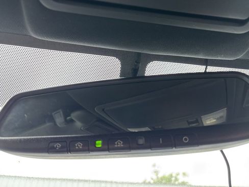 Used 2016 Toyota RAV4 SE image 19