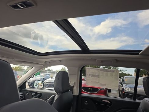 New 2025 Lincoln Aviator 2WD w/ Equipment Group 101A image 21