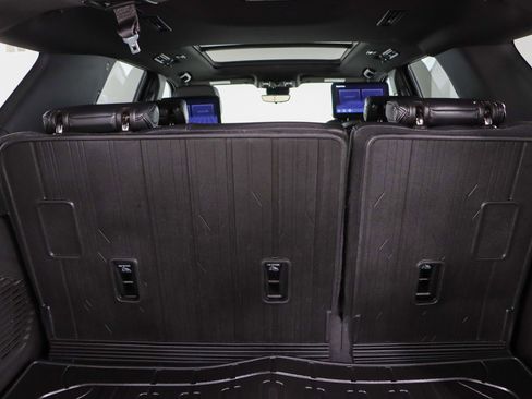 Used 2023 GMC Yukon Denali image 37