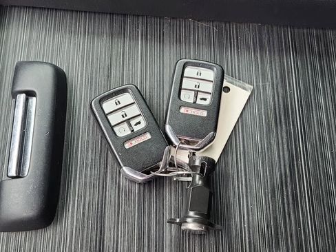 Used 2022 Honda Pilot Touring image 28