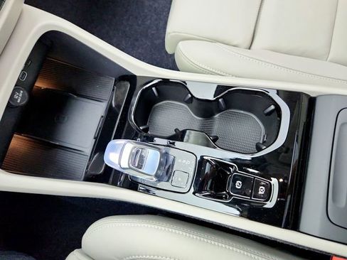 New 2026 Volvo XC40 B5 Ultra w/ Climate Package image 22