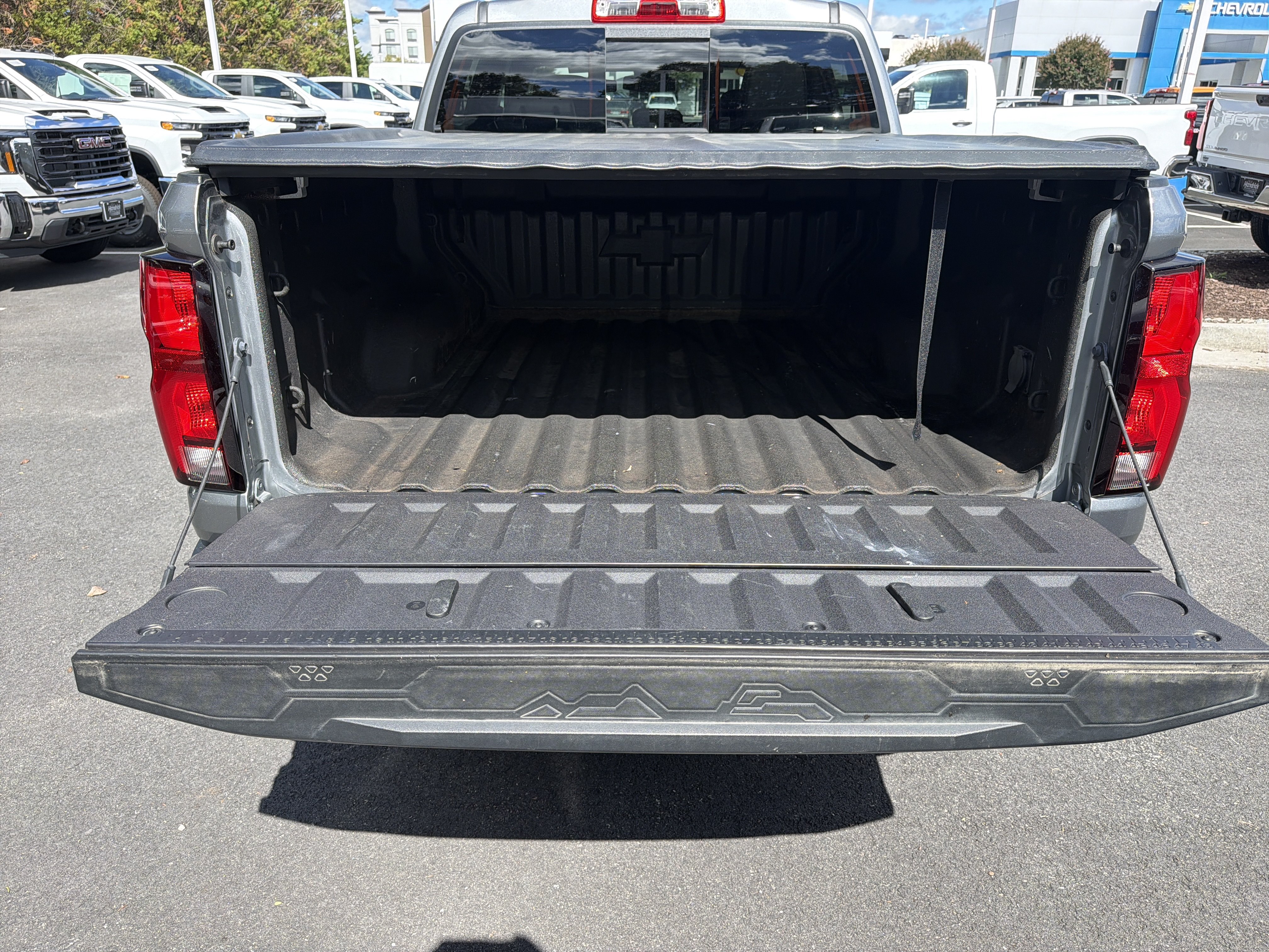 Used 2023 Chevrolet Colorado LT w/ LT Convenience Package III AWD/4WD image 34