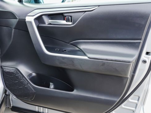 Certified 2024 Toyota RAV4 XLE w/ Convenience Package image 27