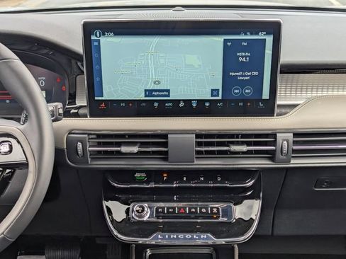 New 2026 Lincoln Corsair Premiere image 15