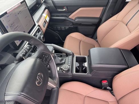 New 2026 Toyota 4Runner Limited AWD/4WD image 10