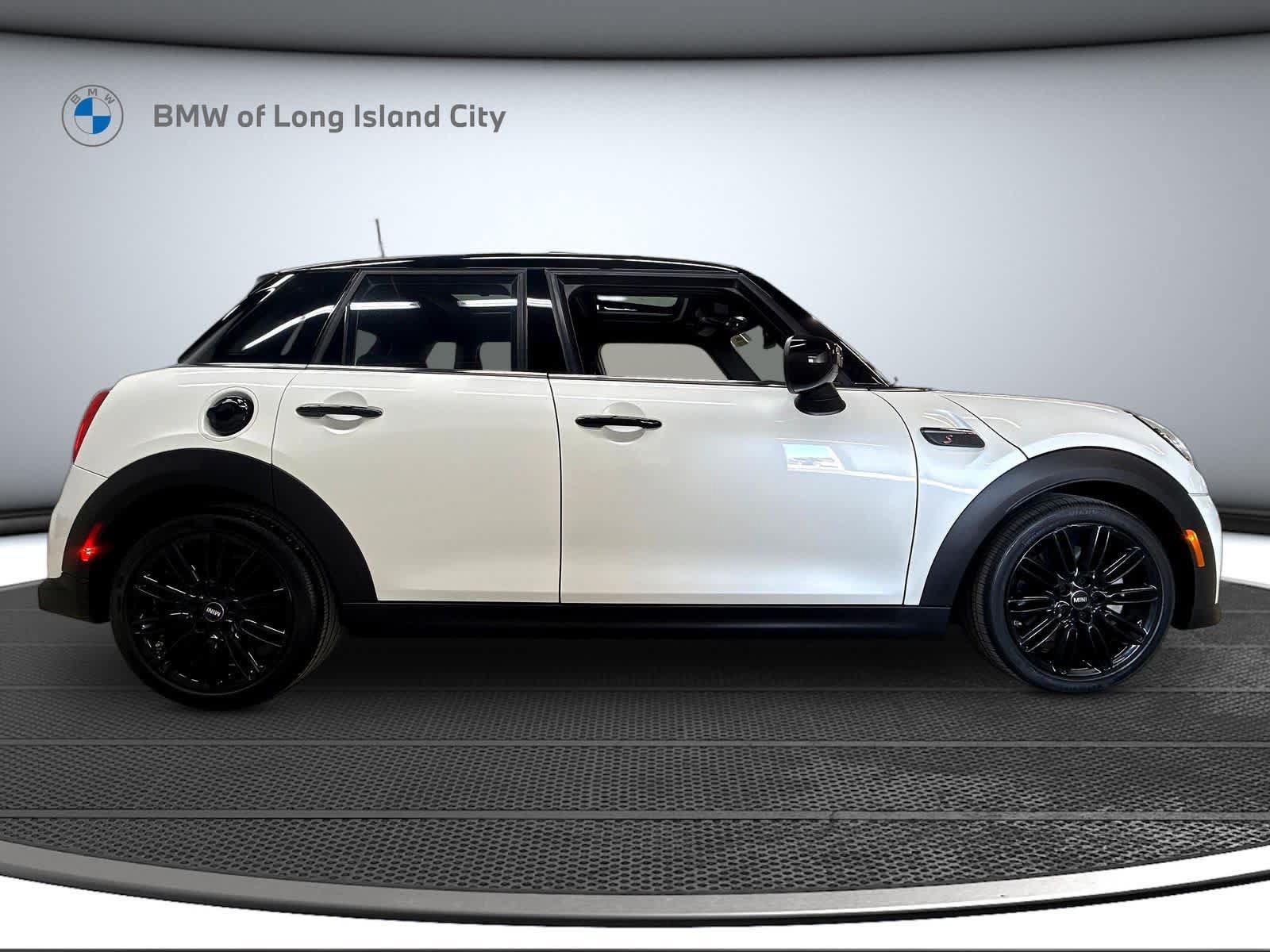 Used 2024 MINI Cooper S w/ Signature Upholstery Package FWD image 4