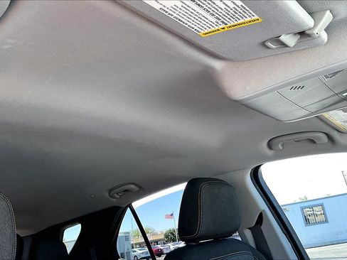 Used 2020 Chevrolet Equinox LT FWD image 16