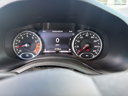 Used 2023 Jeep Renegade Trailhawk AWD/4WD image 5