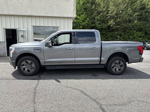 Used 2025 Ford F150 Lightning Lariat w/ Max Trailer Tow Package AWD/4WD image 13