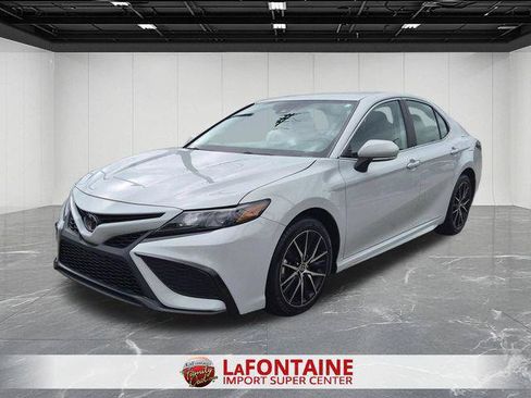 Certified 2024 Toyota Camry SE FWD image 1