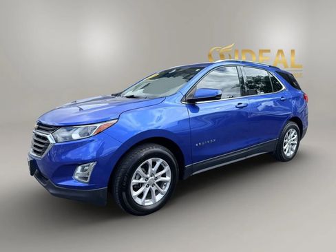 Used 2019 Chevrolet Equinox LT w/ Sun & Navigation Package AWD/4WD image 3