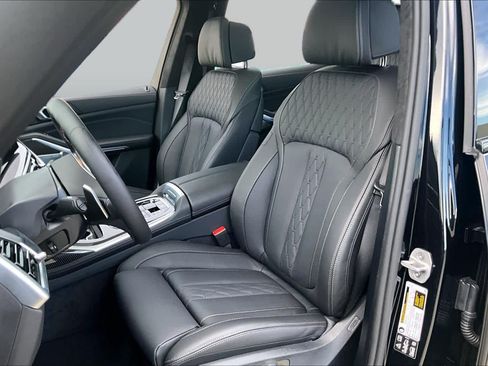 Used 2026 BMW X7 M60i AWD/4WD image 7