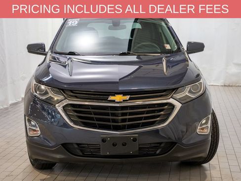 Used 2019 Chevrolet Equinox LT FWD image 2