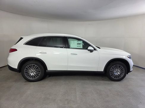 New 2027 Mercedes-Benz GLC 300 image 3