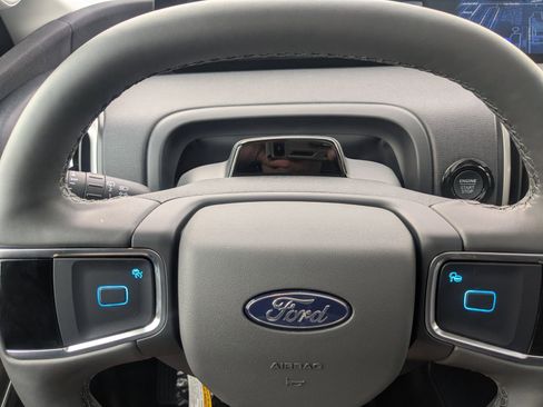 New 2025 Ford Expedition Max Active image 31