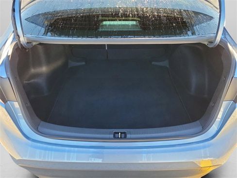 Used 2025 Toyota Corolla LE image 28