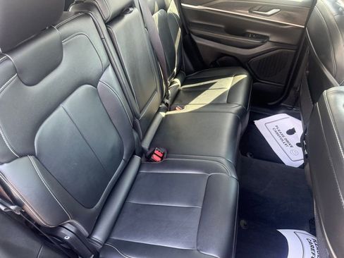 Used 2023 Jeep Grand Cherokee Limited AWD/4WD image 48