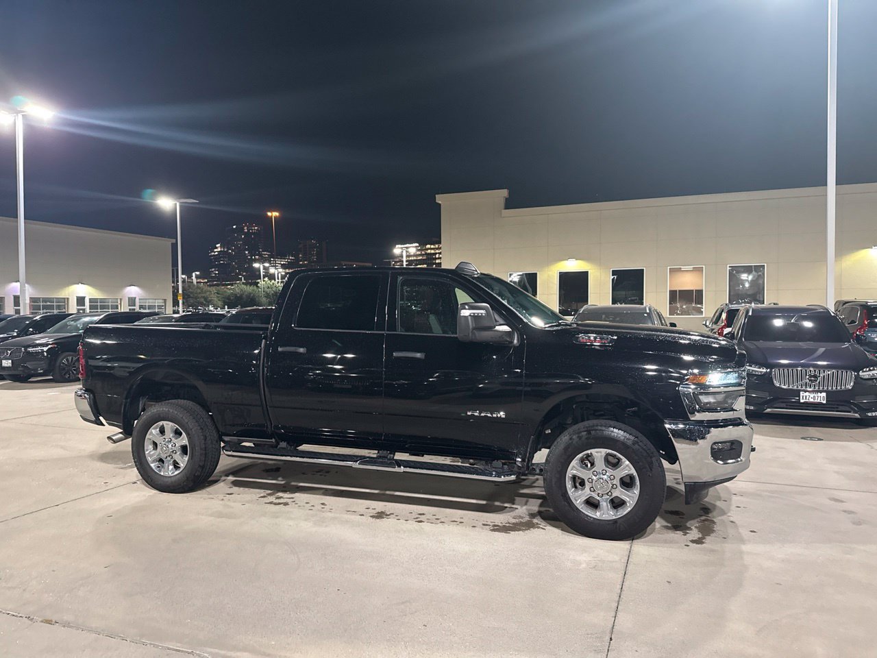 Used 2026 RAM 2500 Big Horn AWD/4WD image 8