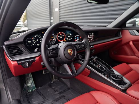 Certified 2022 Porsche 911 Targa 4 image 4