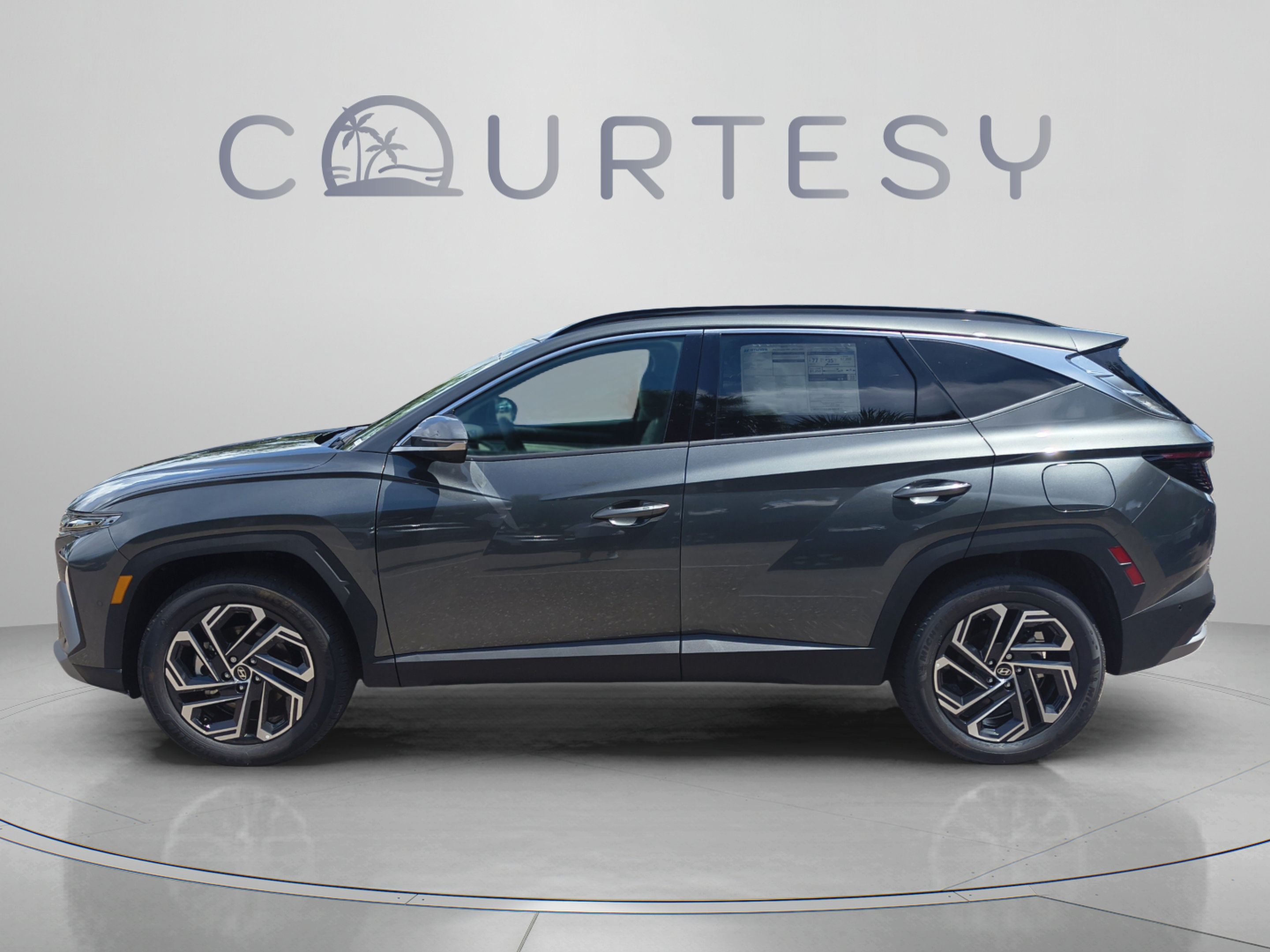 New 2026 Hyundai Tucson Limited AWD/4WD image 2