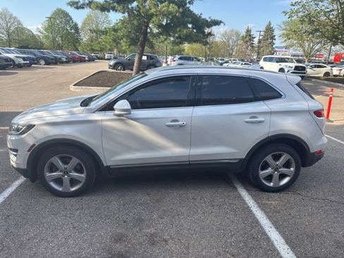 Used 2017 Lincoln MKC Premiere image 5