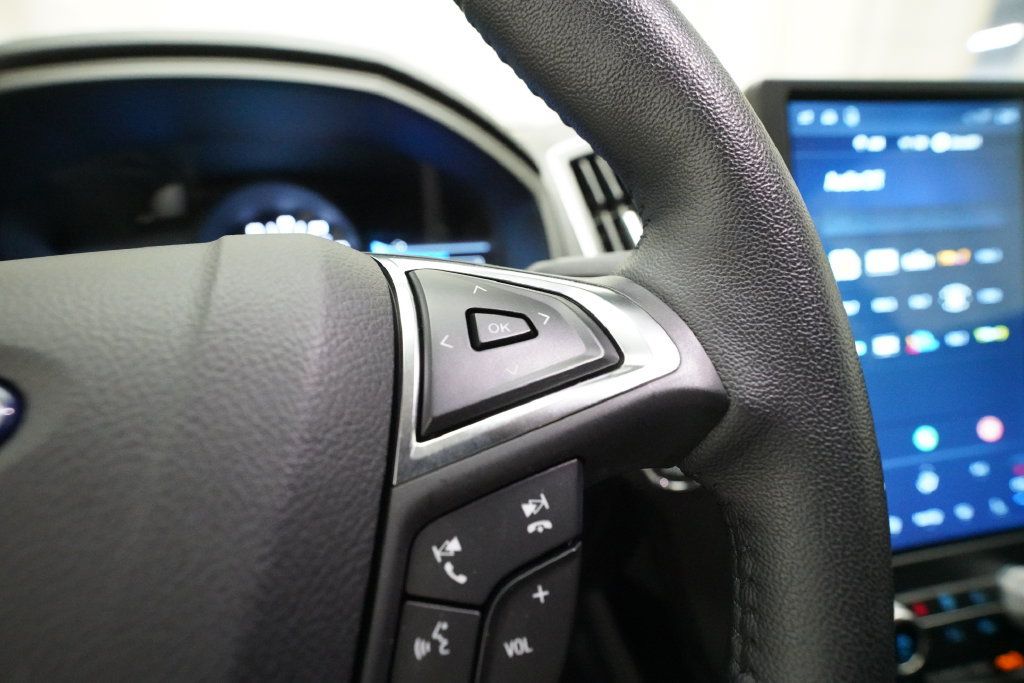 Used 2024 Ford Edge SEL w/ Convenience Package AWD/4WD image 19