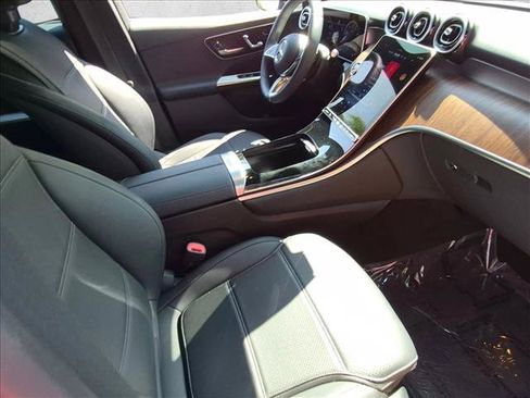 Used 2026 Mercedes-Benz GLC 300 image 21
