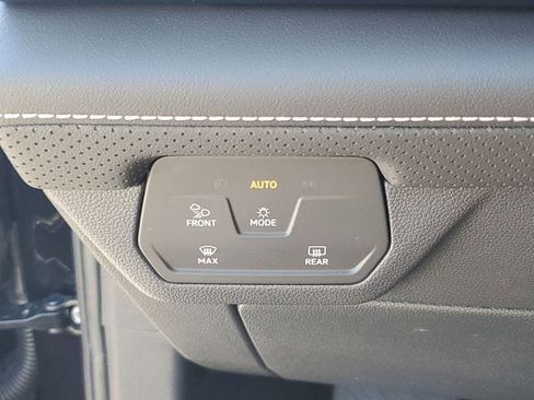 New 2026 Volkswagen Atlas SE FWD image 30