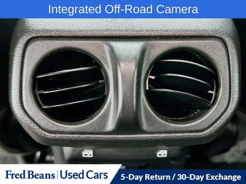 Used 2024 Jeep Wrangler Unlimited Sahara w/ Technology Group AWD/4WD image 32