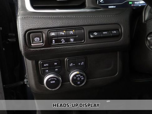 Used 2023 GMC Yukon Denali image 7