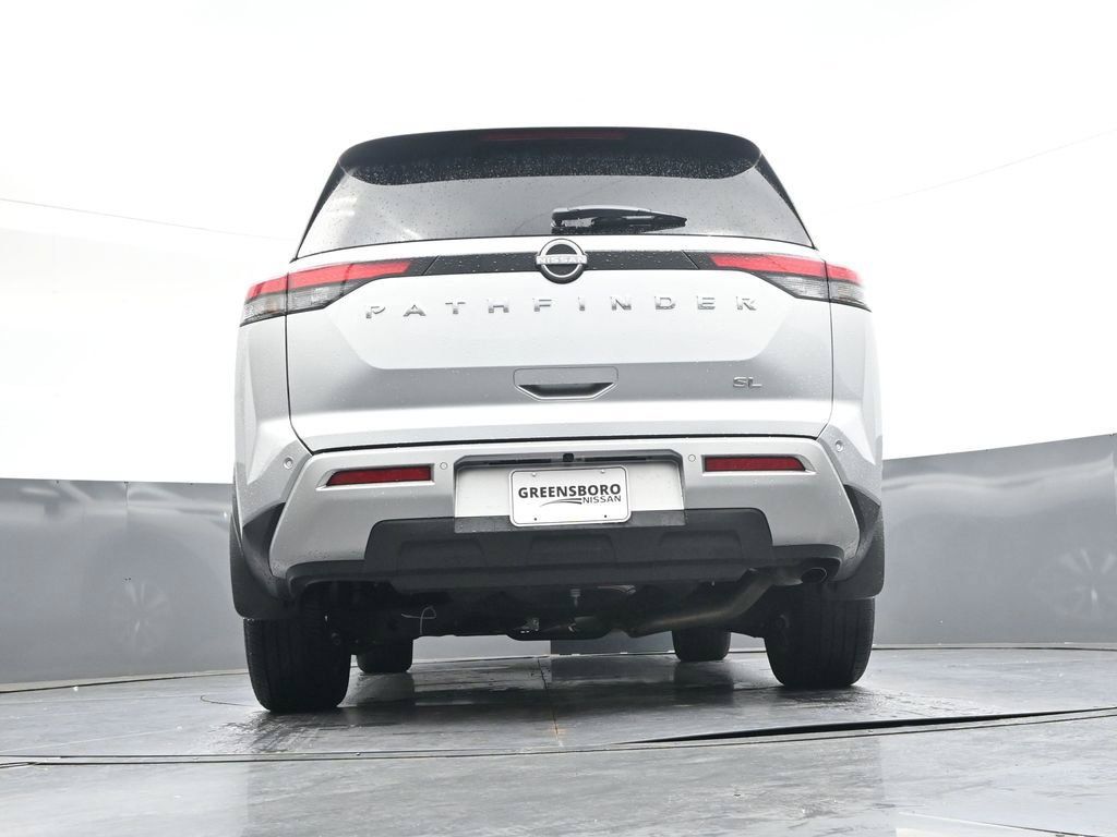 Certified 2025 Nissan Pathfinder SL FWD image 40