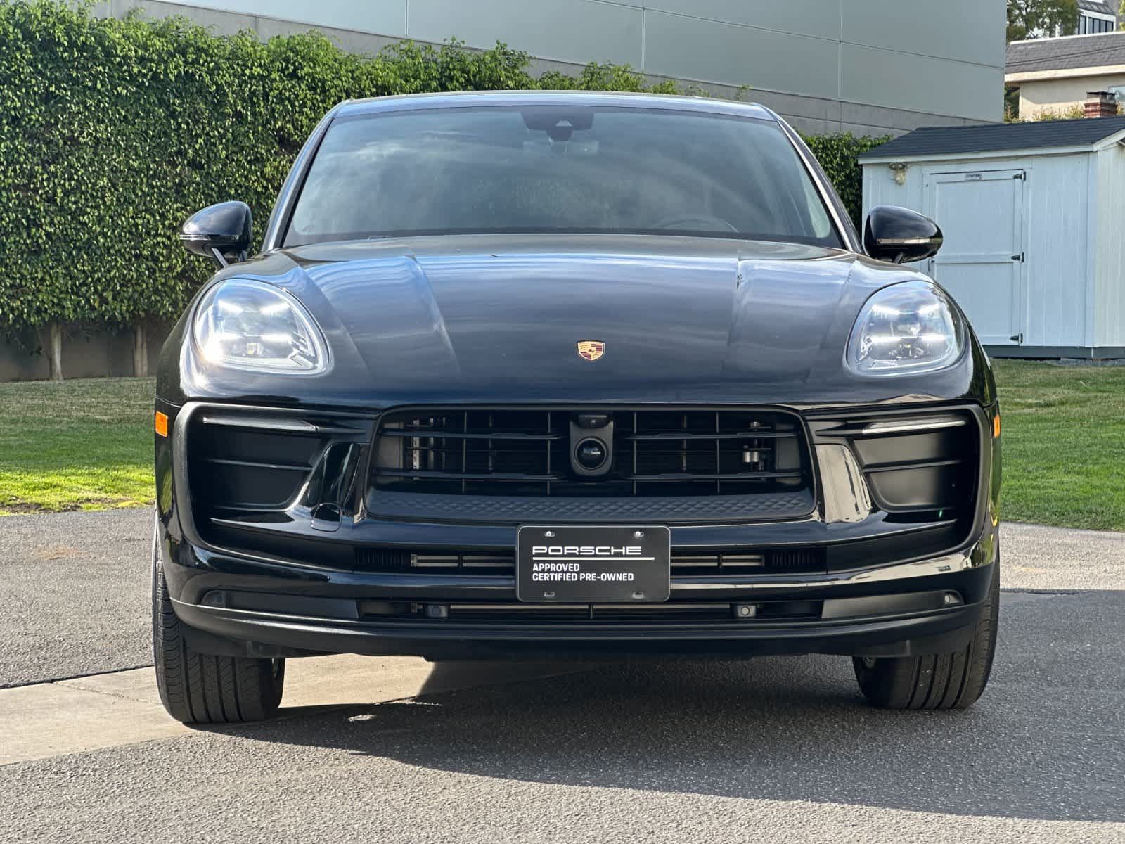 Used 2025 Porsche Macan AWD/4WD image 11