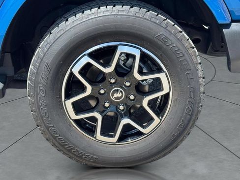 Used 2024 Ford Bronco Outer Banks AWD/4WD image 4