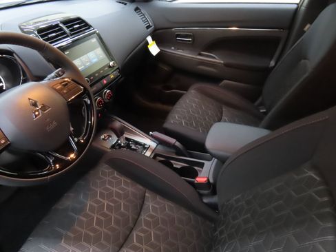 New 2025 Mitsubishi Outlander Sport AWD image 19