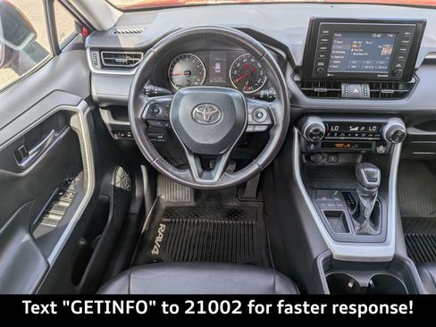 Used 2020 Toyota RAV4 XLE Premium FWD image 18