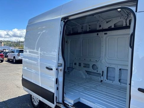 Used 2025 Ford Transit 250 148 High Roof RWD image 30