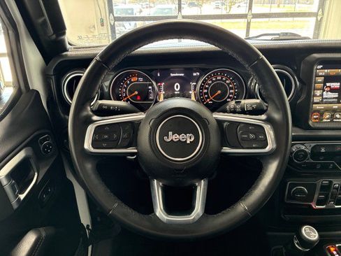 Used 2021 Jeep Wrangler Unlimited Sahara image 16