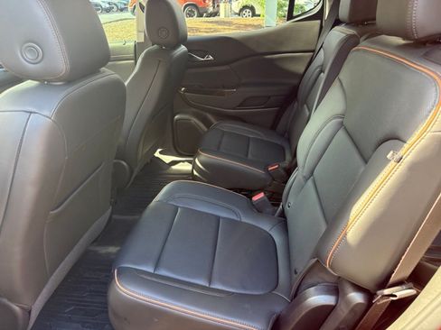 Used 2023 GMC Acadia AT4 w/ Technology Package AWD/4WD image 19