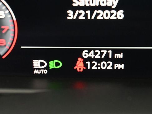 Used 2019 Audi Q8 Premium Plus w/ Premium Plus image 13