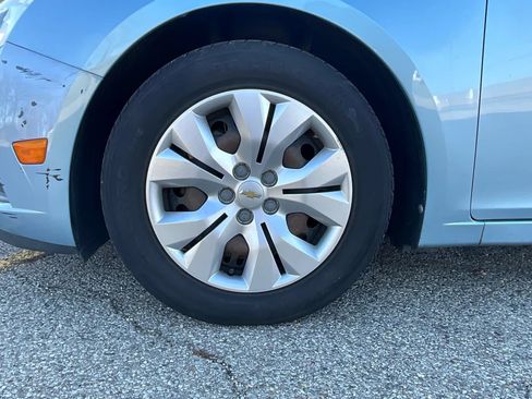 Used 2012 Chevrolet Cruze LS FWD image 10