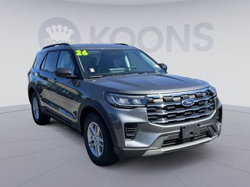 New 2026 Ford Explorer Active AWD/4WD image 2