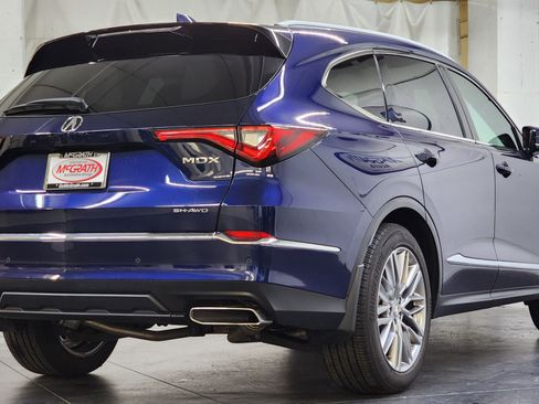 Used 2023 Acura MDX SH-AWD w/ Advance Package image 3