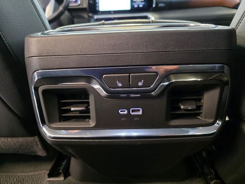 Used 2023 GMC Sierra 1500 Denali w/ Denali Reserve Package AWD/4WD image 17